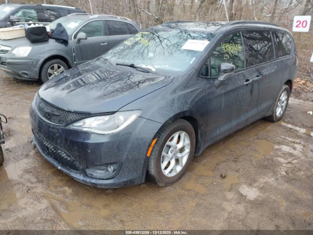 2019 CHRYSLER PACIFICA 2C4RC1BG0KR589946 Photo 1