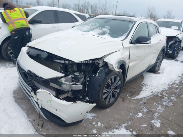 2018 INFINITI QX30 SJKCH5CR4JA040300 Photo 1