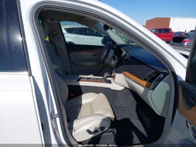 2019 VOLVO XC90 YV4A22PLXK1422295 Photo 4