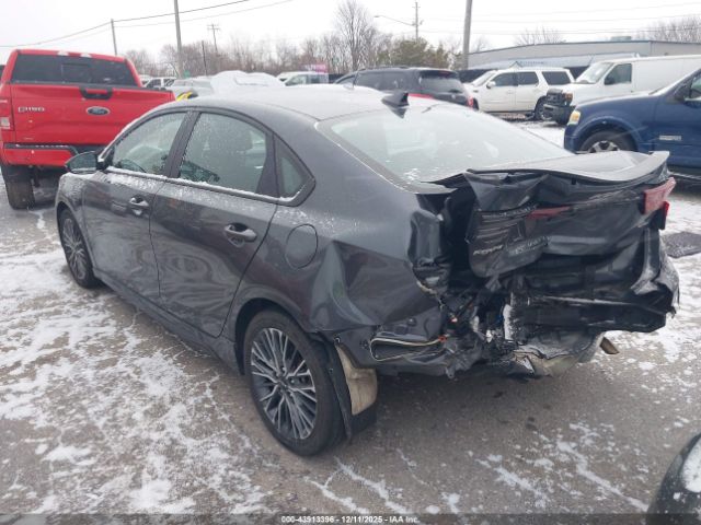 2022 KIA FORTE 3KPF54AD9NE489856 Photo 2