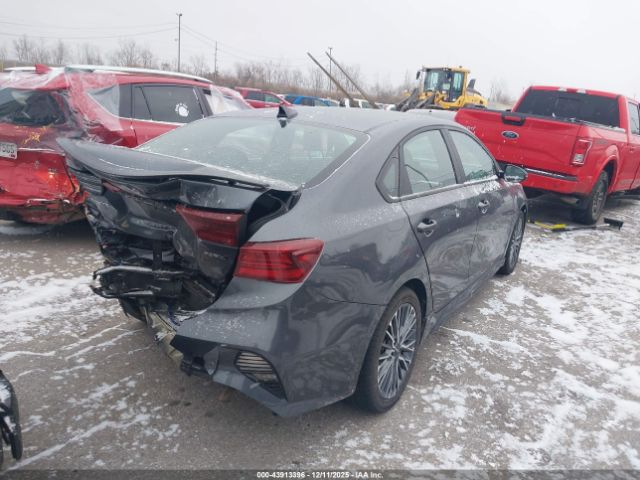 2022 KIA FORTE 3KPF54AD9NE489856 Photo 3