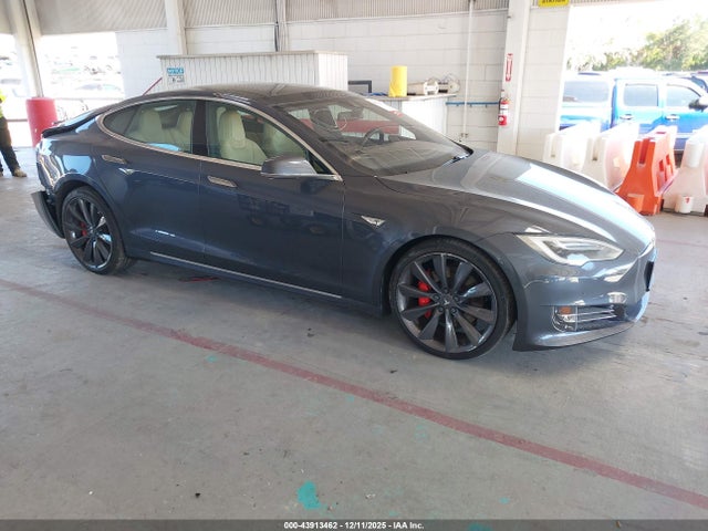 2016 TESLA MODEL S 5YJSA1E47GF153896 Photo 0