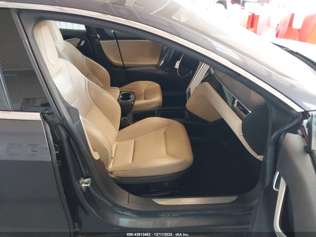 2016 TESLA MODEL S 5YJSA1E47GF153896 Photo 4