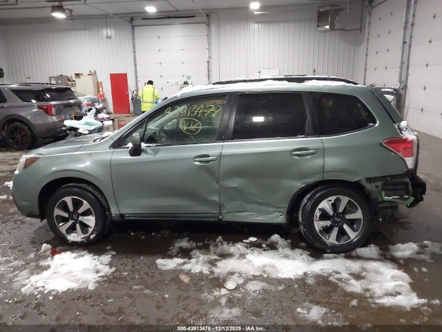 43913478 :رقم المزاد ، JF2SJAEC6HH495348 vin ، 2017 Subaru Forester 2.5i Premium مزاد بيع