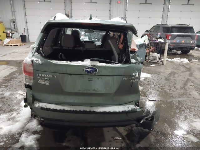 43913478 :رقم المزاد ، JF2SJAEC6HH495348 vin ، 2017 Subaru Forester 2.5i Premium مزاد بيع