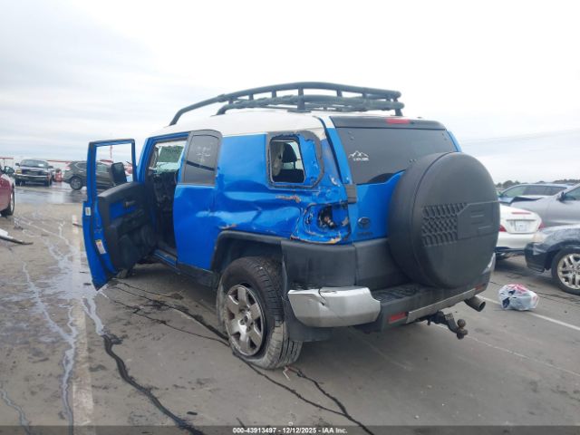 2007 TOYOTA FJ CRUISER JTEBU11F170065936 Photo 2