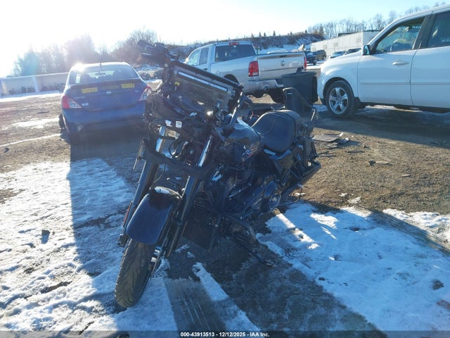 1HD1KB710SB625495 Harley-Davidson FLHX