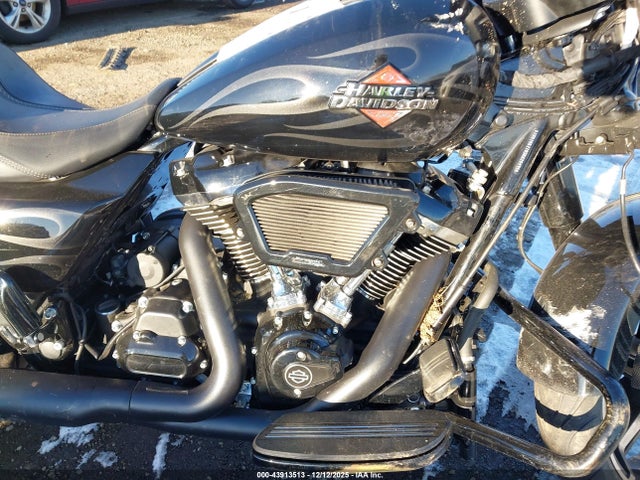 1HD1KB710SB625495 Harley-Davidson FLHX