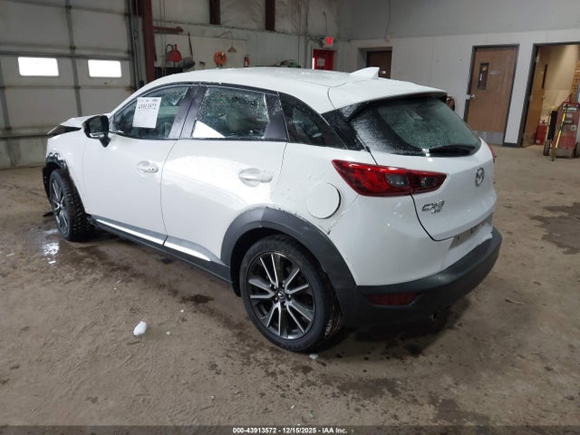 2016 MAZDA CX-3 JM1DKBD77G0113906 Photo 2