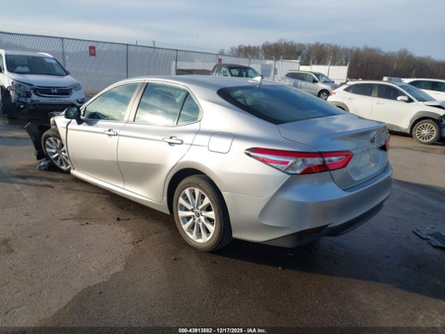 2020 TOYOTA CAMRY 4T1C11AK0LU904309 Photo 2