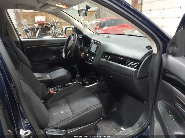 2020 MITSUBISHI OUTLANDER JA4AZ3A38LZ016963 Photo 4