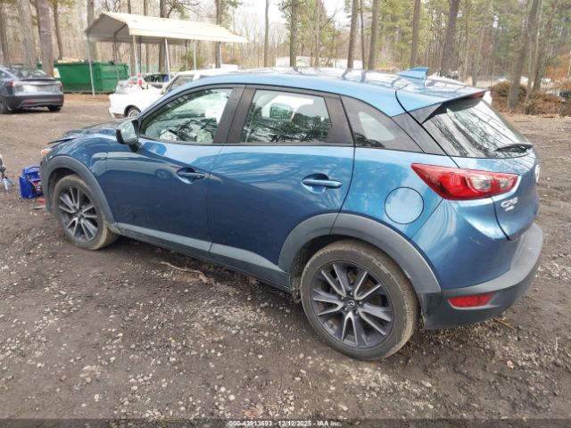 2018 MAZDA CX-3 JM1DKFC79J0332222 Photo 2