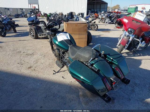 2024 HARLEY-DAVIDSON FLTRX 1HD1KH716RB632996 Photo 2