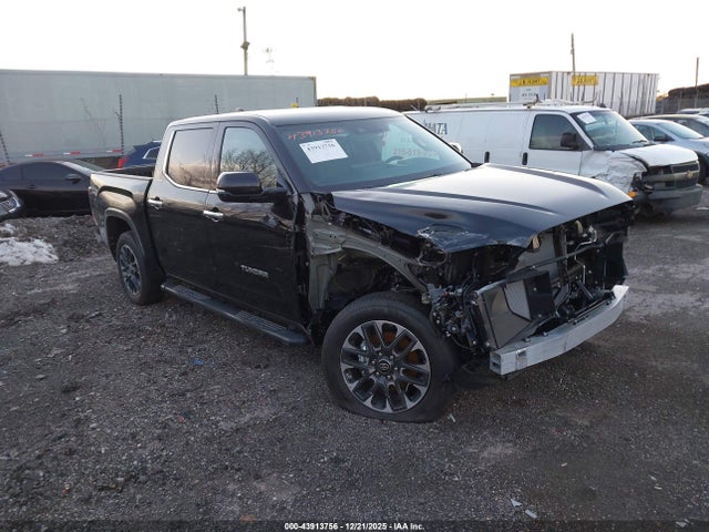 Toyota Tundra Limited Crewmax 5.5' Bed 2026 5TFJA5DB6TX356488 zdjęcie główne