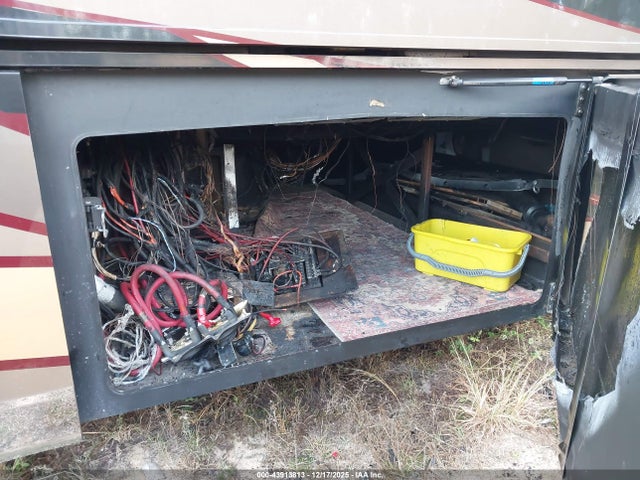 Spartan Motors Isl 2019 4VZAU1D99KC084889 Image 12