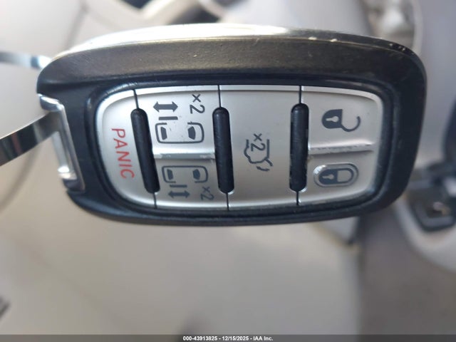 Aukcja sprzedaży 2017 Chrysler Pacifica Touring, vin: 2C4RC1DGXHR759168, numer aukcji: 43913825