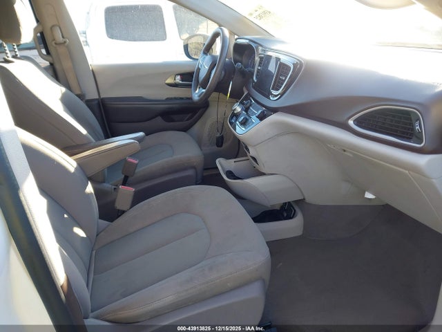 Aukcja sprzedaży 2017 Chrysler Pacifica Touring, vin: 2C4RC1DGXHR759168, numer aukcji: 43913825