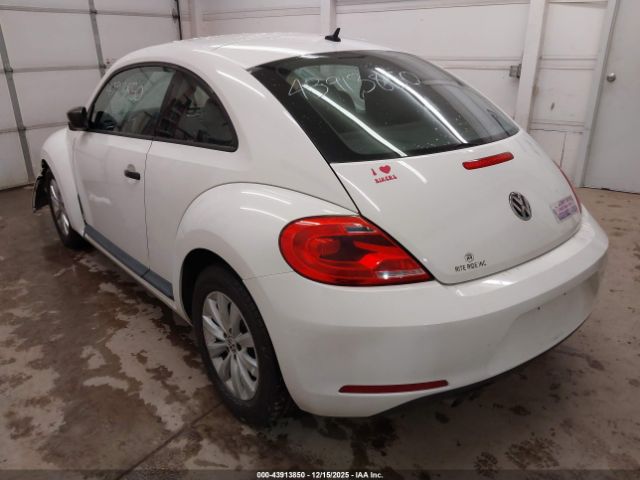 2013 VOLKSWAGEN BEETLE 3VWFP7AT0DM669604 Photo 2