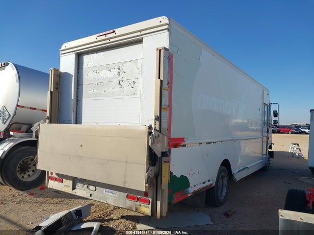 Продажа на аукционе авто 2010 Freightliner Chassis M Line Walk-in Van, vin: 4UZAAPDU0ACAS1436, номер лота: 43913861