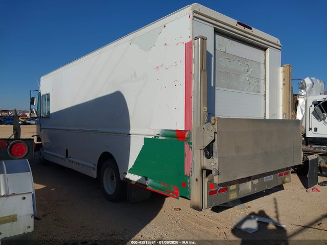Продажа на аукционе авто 2010 Freightliner Chassis M Line Walk-in Van, vin: 4UZAAPDU0ACAS1436, номер лота: 43913861