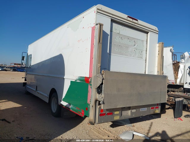 Продажа на аукционе авто 2010 Freightliner Chassis M Line Walk-in Van, vin: 4UZAAPDU0ACAS1436, номер лота: 43913861