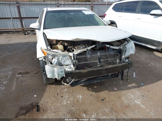Продажа на аукционе авто 2012 Toyota Camry Hybrid Xle, vin: 4T1BD1FK6CU004848, номер лота: 43913906