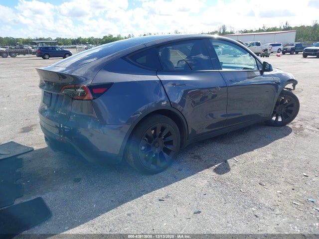 2023 TESLA MODEL Y 7SAYGAEE0PF846166 Photo 3