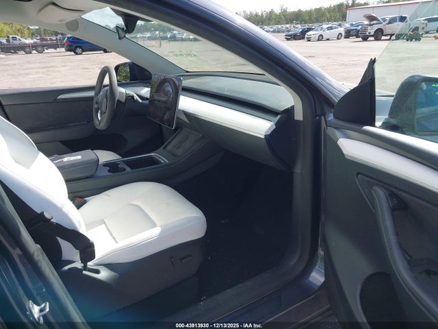 2023 TESLA MODEL Y 7SAYGAEE0PF846166 Photo 4