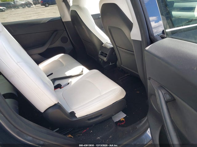 2023 TESLA MODEL Y 7SAYGAEE0PF846166 Photo 7