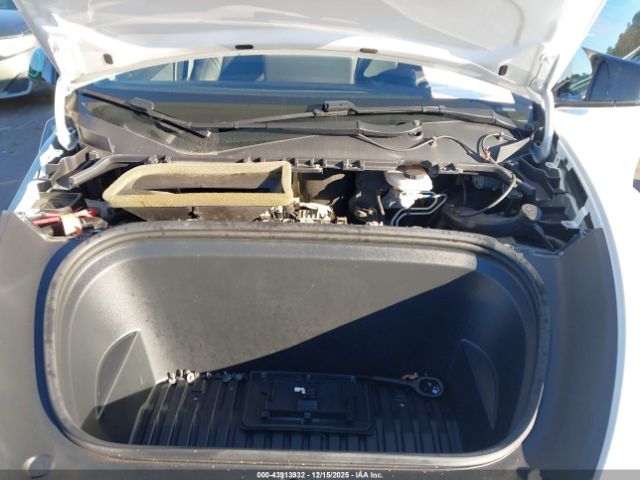 2020 TESLA MODEL Y 5YJYGDEEXLF026315 Photo 9