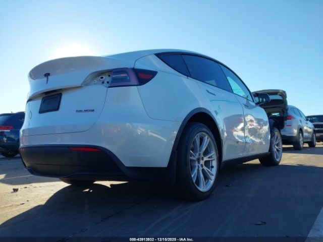 2020 TESLA MODEL Y 5YJYGDEEXLF026315 Photo 3