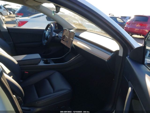 2020 TESLA MODEL Y 5YJYGDEEXLF026315 Photo 4