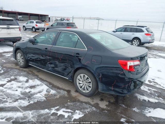 2013 TOYOTA CAMRY 4T4BF1FK5DR326124 Photo 2