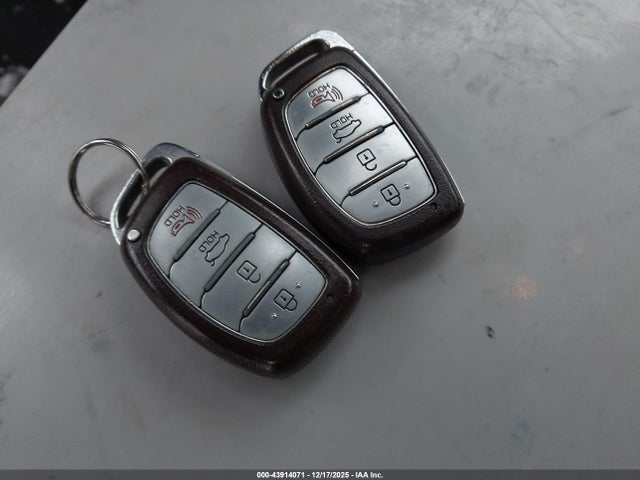 KMHD84LF7HU105748 Hyundai Elantra Limited