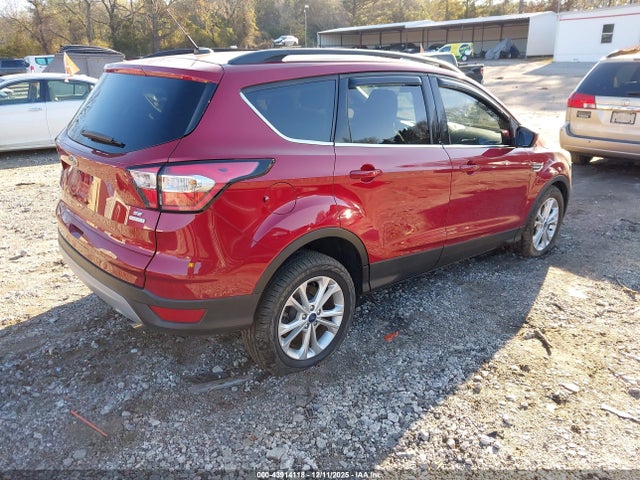 1FMCU0GD8HUF05746 Ford ESCAPE SE