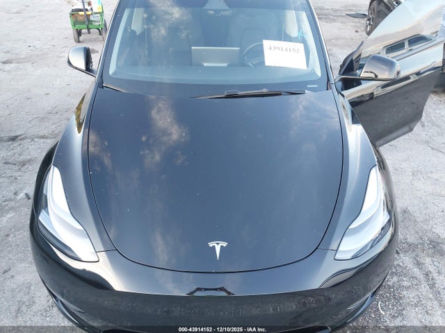 2024 TESLA MODEL Y 7SAYGDEE7RA333949 Photo 9