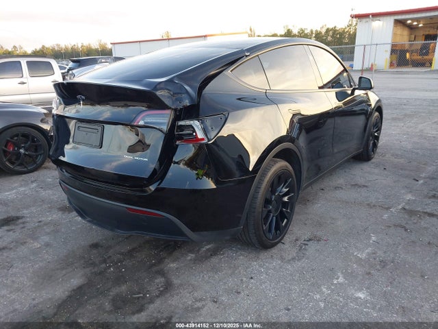 2024 TESLA MODEL Y 7SAYGDEE7RA333949 Photo 3
