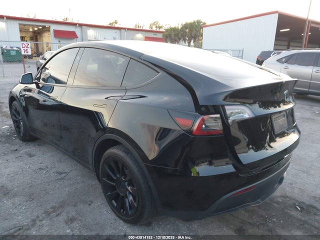 2024 TESLA MODEL Y 7SAYGDEE7RA333949 Photo 5