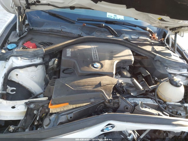 WBA8E5G34HNU44902 BMW 320i Xdrive
