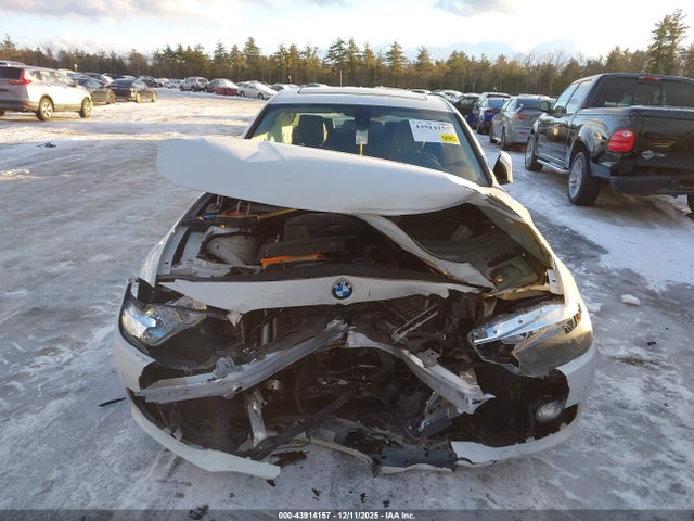 WBA8E5G34HNU44902 BMW 320i Xdrive