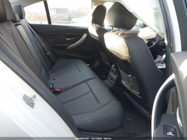 WBA8E5G34HNU44902 BMW 320i Xdrive