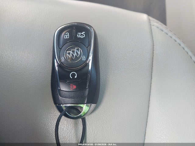 43914188 :رقم المزاد ، 1G4ZN5SS8HU149552 vin ، 2017 Buick Lacrosse Preferred مزاد بيع