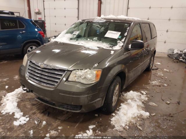 2010 CHRYSLER TOWN & COUNTRY 2A4RR2D17AR414504 Photo 1