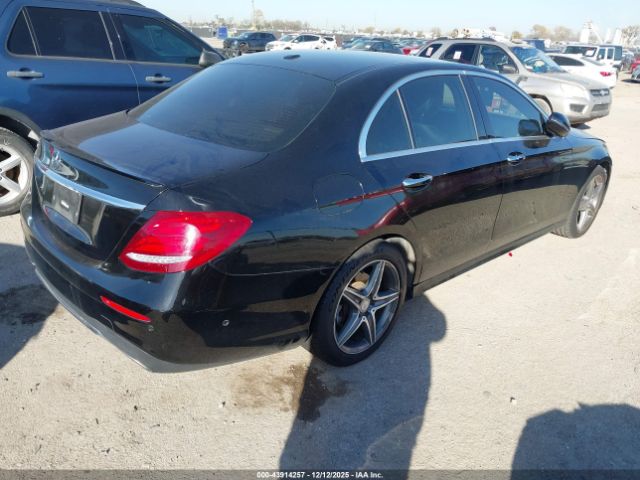 2017 MERCEDES-BENZ E 300 WDDZF4JB4HA038078 Photo 3