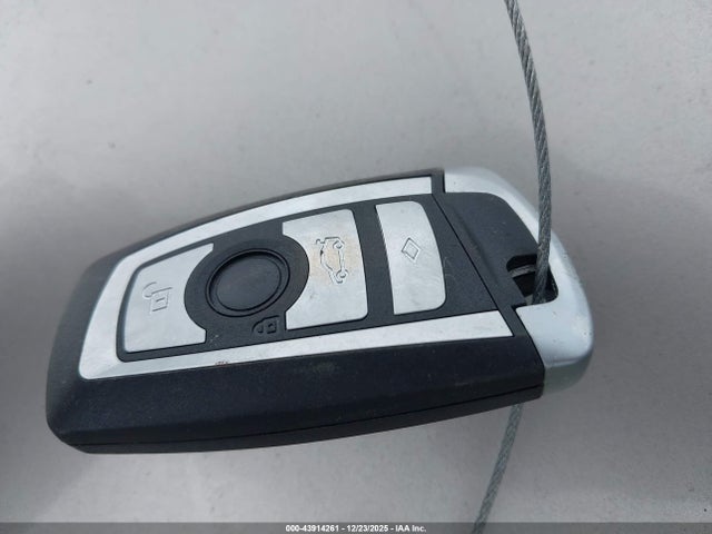 2011 Bmw 740li მანქანა იყიდება აუქციონზე, vin: WBAKB4C55BC392814, აუქციონის ნომერი: 43914261