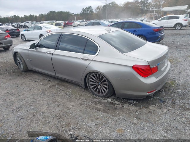 2011 Bmw 740li მანქანა იყიდება აუქციონზე, vin: WBAKB4C55BC392814, აუქციონის ნომერი: 43914261