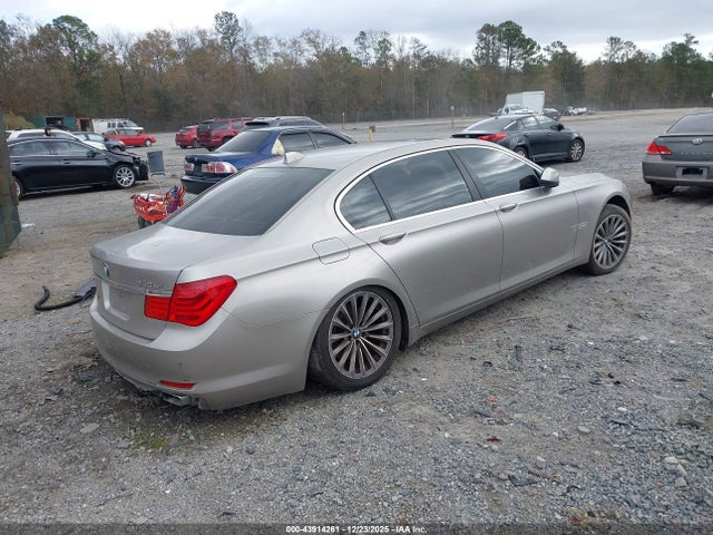 2011 Bmw 740li მანქანა იყიდება აუქციონზე, vin: WBAKB4C55BC392814, აუქციონის ნომერი: 43914261