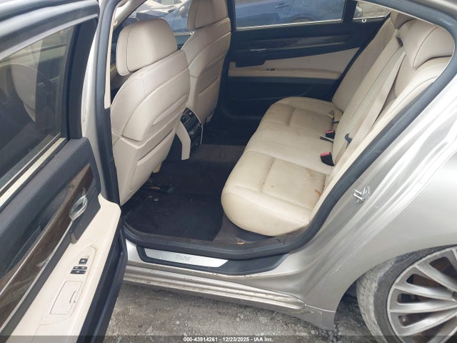 2011 Bmw 740li მანქანა იყიდება აუქციონზე, vin: WBAKB4C55BC392814, აუქციონის ნომერი: 43914261