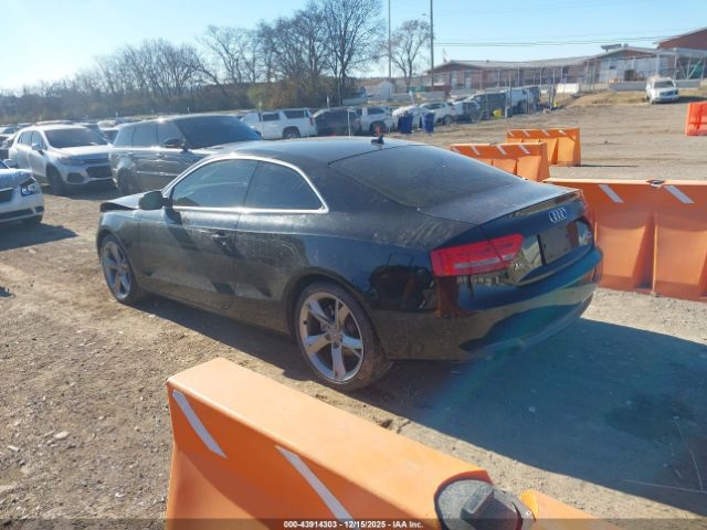 2010 AUDI A5 WAULFAFR9AA025916 Photo 2