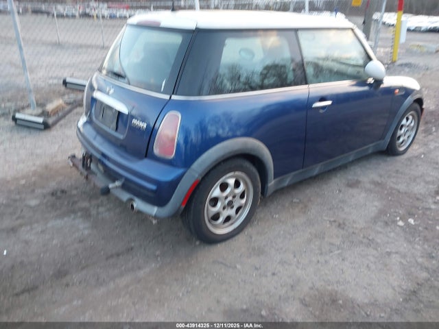 2002 MINI COOPER WMWRC33432TC36898 Photo 3